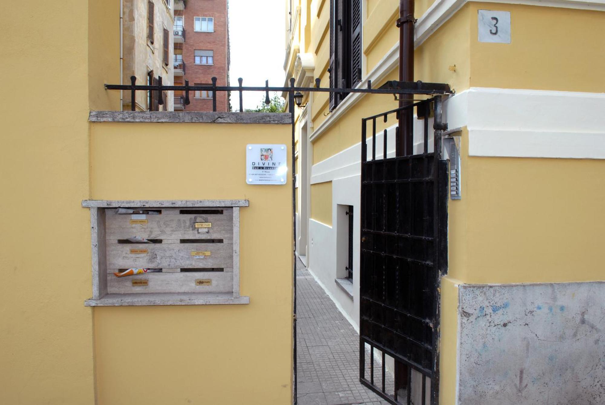 Divine Bed & Breakfast Rome Exterior photo